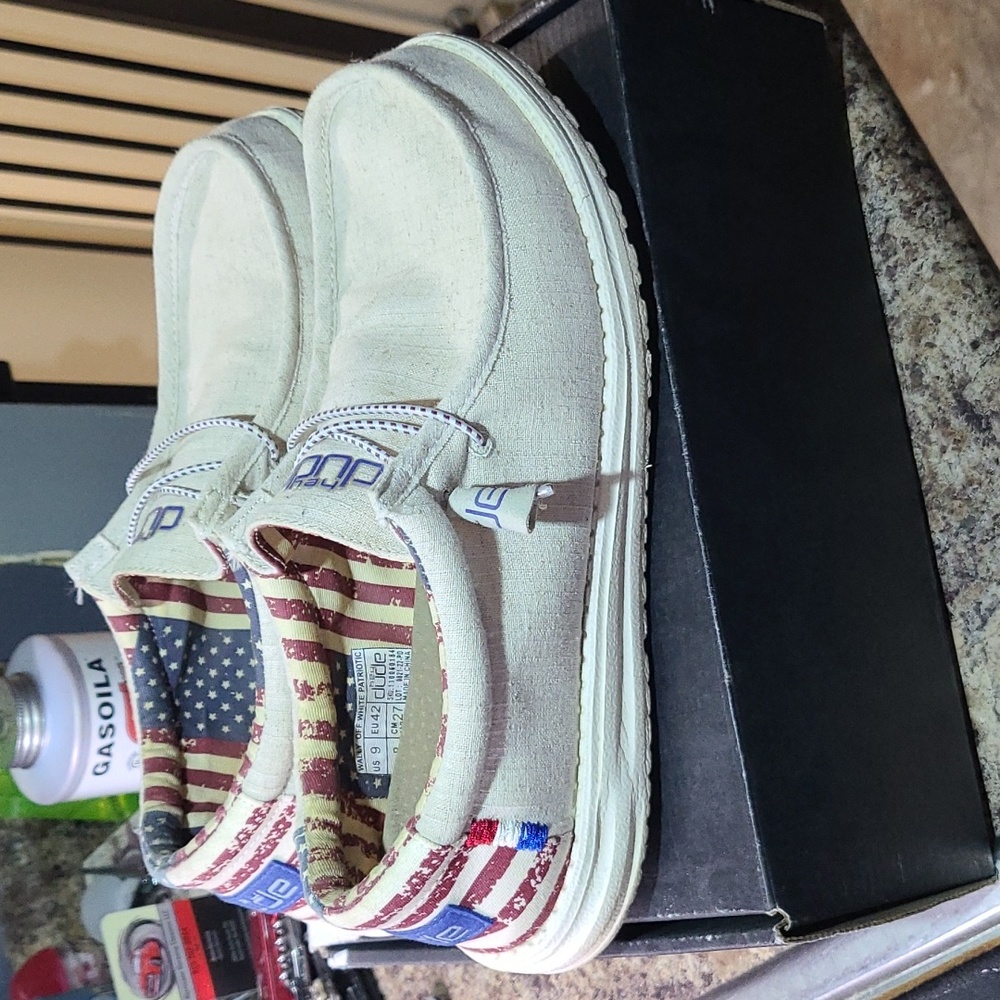 Men's Wally off white patriotic hey dudes